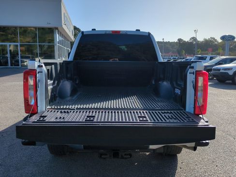 Used 2024 Ford F250 XLT image 13