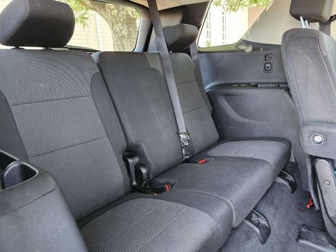 Used 2019 Chevrolet Traverse LT FWD image 8