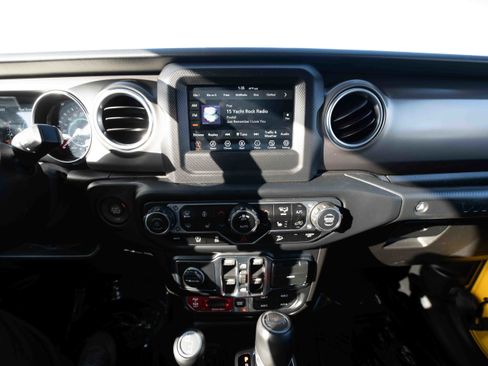 Used 2019 Jeep Wrangler Unlimited Rubicon image 17