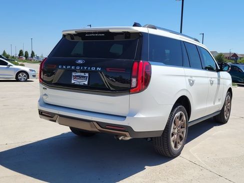 New 2027 Ford Expedition King Ranch AWD/4WD image 3
