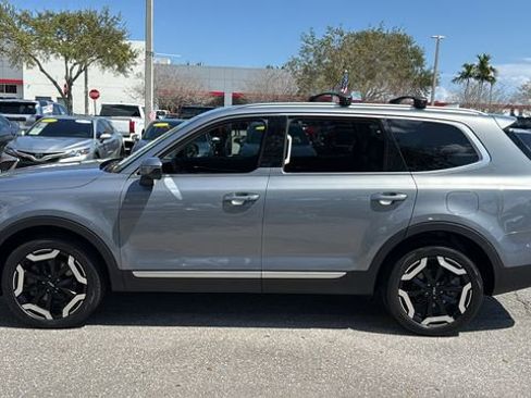 Used 2024 Kia Telluride S image 4