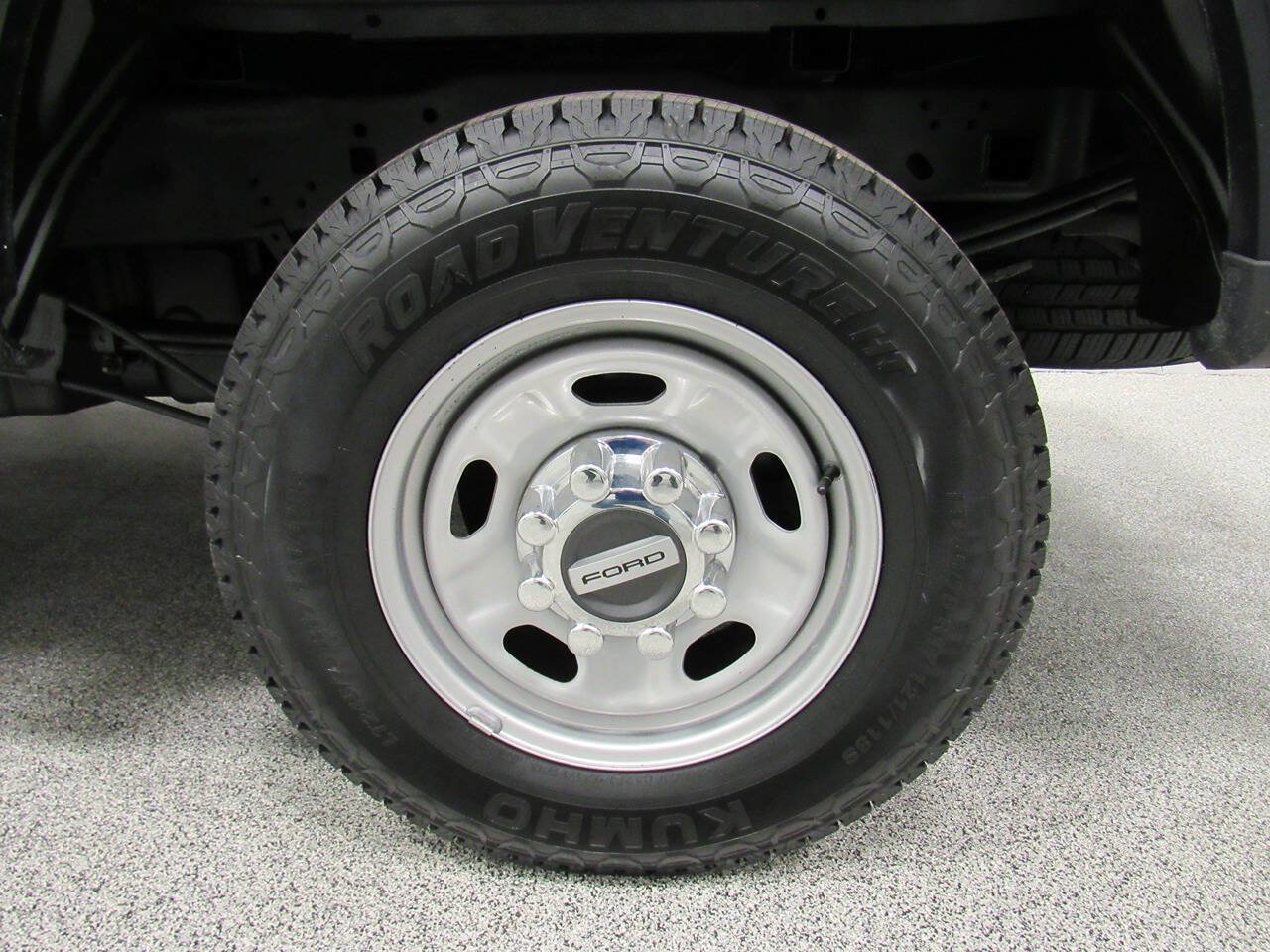 Used 2022 Ford F250 XL w/ Power Equipment Group AWD/4WD image 11