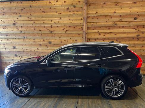 Used 2018 Volvo XC60 T6 Momentum w/ Convenience Package image 4