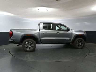 New 2025 GMC Canyon AT4