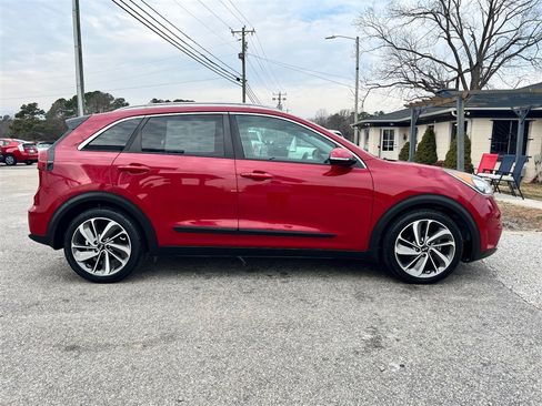 Used 2017 Kia Niro Touring w/ Advanced Technology Package image 6