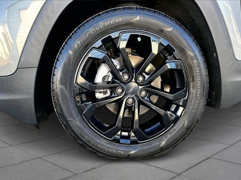 Used 2021 GMC Terrain SLE w/ Driver Convenience Package image 10