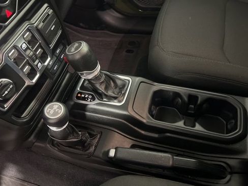 Used 2023 Jeep Wrangler Unlimited Sport AWD/4WD image 24