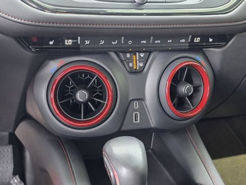 Used 2022 Chevrolet Blazer RS FWD image 21