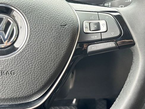 Used 2020 Volkswagen Tiguan SEL image 21