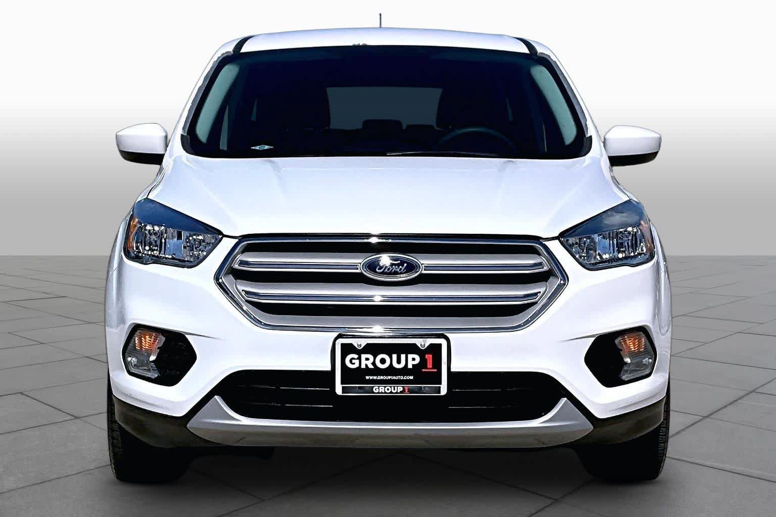 Used 2017 Ford Escape SE FWD image 4