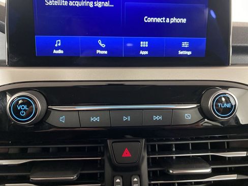 Used 2022 Ford Escape SE w/ Cold Weather Package image 5