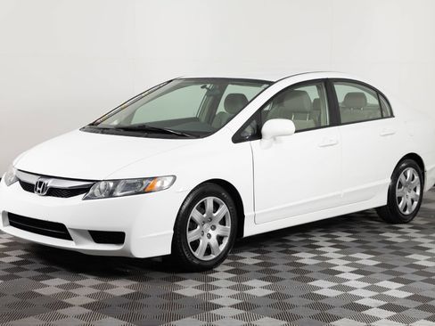 Used 2010 Honda Civic LX image 1