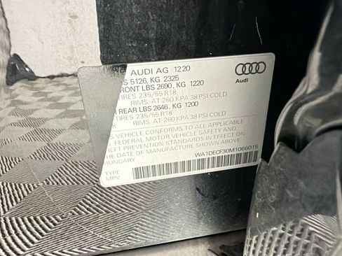 Used 2021 Audi Q3 2.0T Premium w/ Convenience Package AWD/4WD image 21