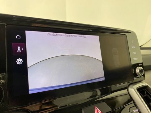 Used 2022 Kia Sorento EX w/ Panoramic Sunroof Package image 24