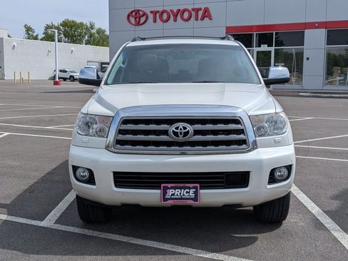 Used 2014 Toyota Sequoia Platinum AWD/4WD image 2