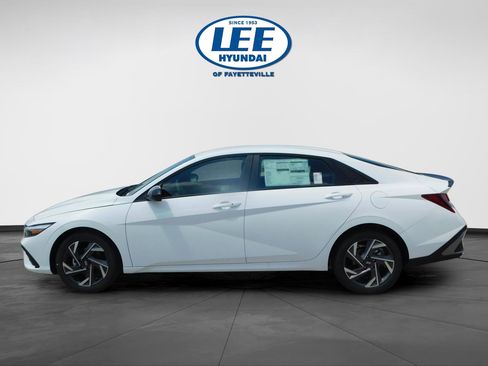 New 2025 Hyundai Elantra Sport image 6