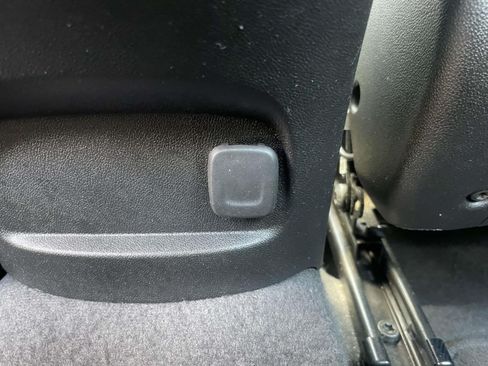 Used 2025 Chevrolet Malibu LT FWD image 11