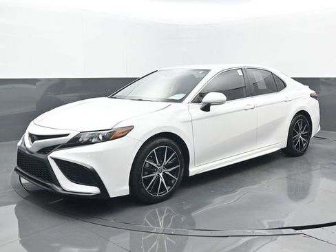 Used 2023 Toyota Camry SE image 24