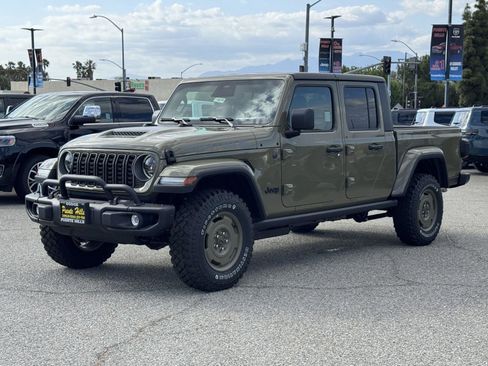 New 2026 Jeep Gladiator Willys AWD/4WD image 3