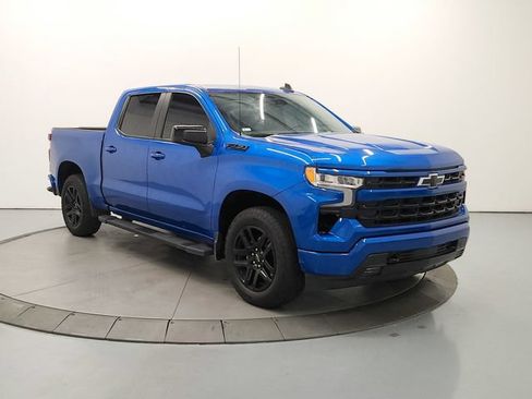 Used 2024 Chevrolet Silverado 1500 RST AWD/4WD image 3