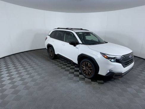Used 2025 Subaru Forester Sport image 2
