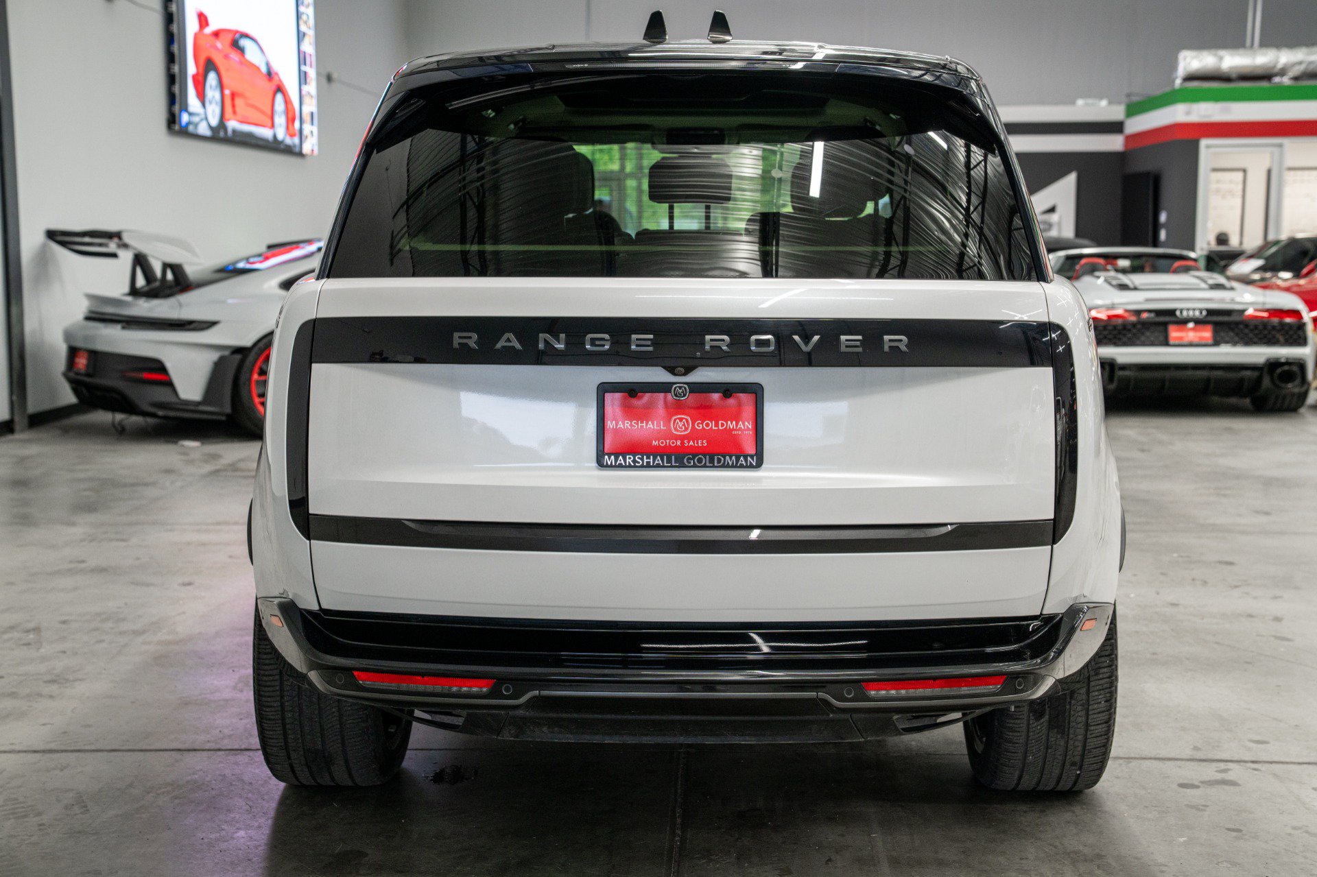 Used 2023 Land Rover Range Rover Long Wheelbase SE AWD/4WD image 7