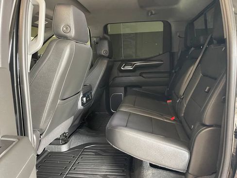 Used 2024 GMC Sierra 1500 SLT AWD/4WD image 16