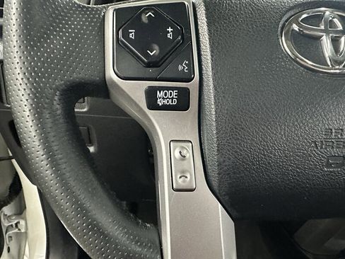 Used 2020 Toyota 4Runner Limited AWD/4WD image 29