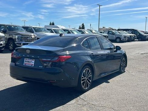 Used 2025 Toyota Camry XLE w/ Premium Plus Package FWD image 3