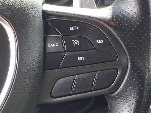 Used 2022 Dodge Challenger R/T w/ Plus Package image 17