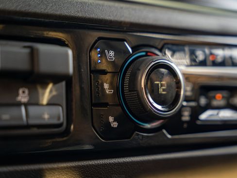 Used 2025 Chevrolet Silverado 1500 ZR2 image 31