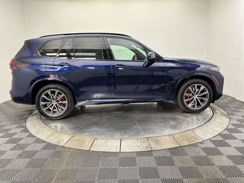 New 2026 BMW X5 xDrive40i w/ M Sport Package AWD/4WD image 17