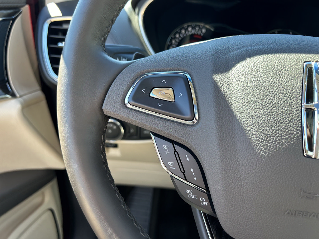 Used 2018 Lincoln MKX Reserve w/ Driver Assistance Package FWD image 31
