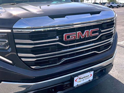 Used 2022 GMC Sierra 1500 SLT w/ SLT Premium Package AWD/4WD image 29