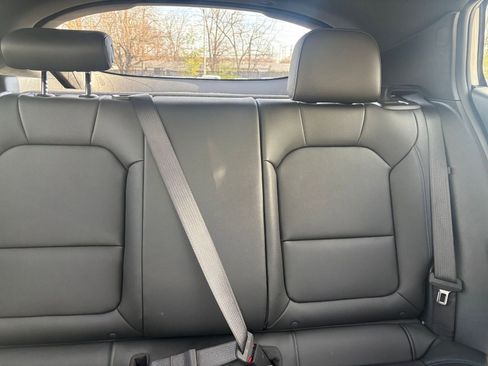 Used 2025 Buick Envista Sport Touring image 36