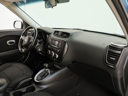 Used 2016 Kia Soul + w/ Designer's Package FWD image 19