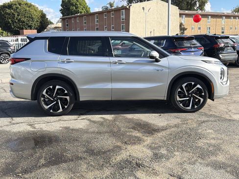 Used 2023 Mitsubishi Outlander SEL 40th Anniversary image 3