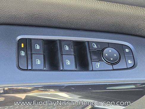 Used 2024 Nissan Pathfinder SV FWD image 22