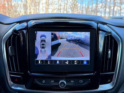 Used 2023 Chevrolet Traverse Premier w/ Redline Edition image 25