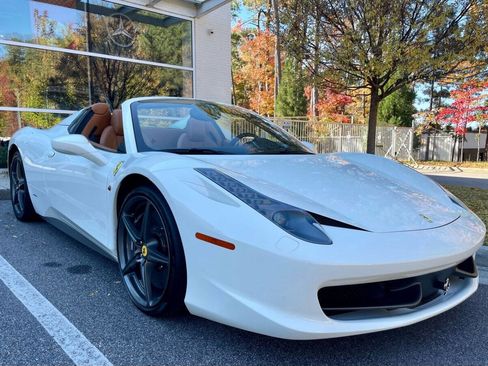 Used 2013 Ferrari 458 Spider image 29