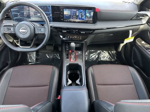 New 2026 Nissan Kicks SR FWD image 16