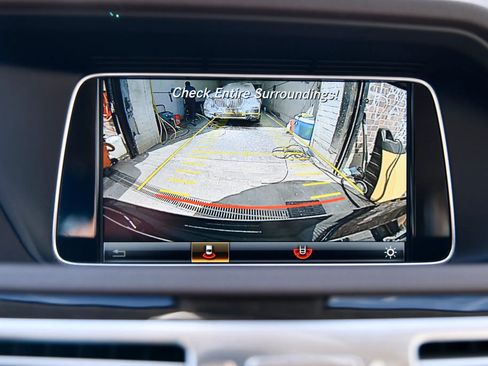 Used 2016 Mercedes-Benz E 350 4MATIC Sedan image 19