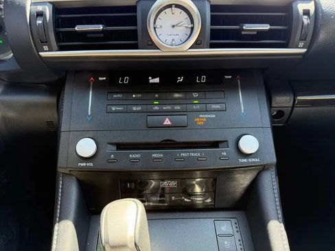 Used 2015 Lexus RC 350 w/ Luxury Package RWD image 56