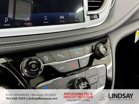 New 2026 Chrysler Pacifica Select image 36