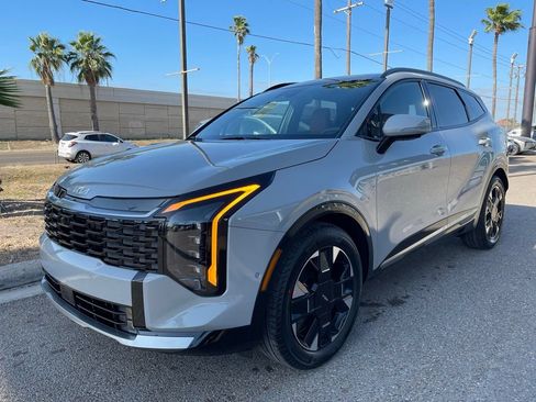 New 2026 Kia Sportage SX FWD image 3