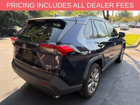 Used 2020 Toyota RAV4 XLE Premium FWD image 6