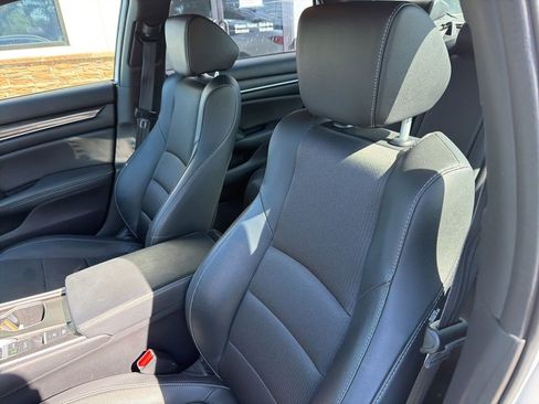 Used 2021 Honda Accord Sport image 3