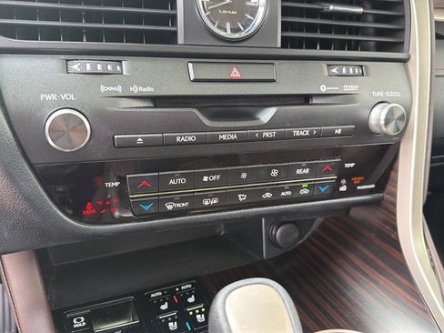 Used 2019 Lexus RX 350L FWD image 27