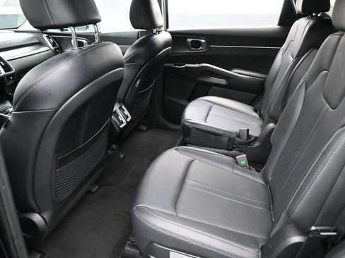 Used 2022 Kia Sorento EX AWD/4WD image 26