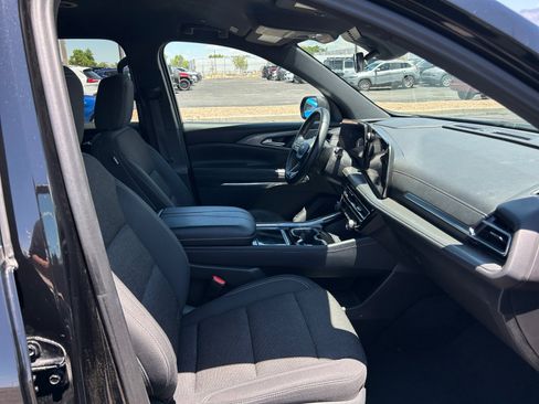 Used 2024 Chevrolet Traverse LT FWD image 19